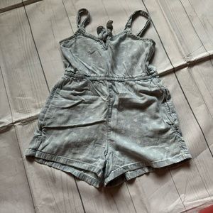 Old Navy Size 8 Light Chambray Stars Romper